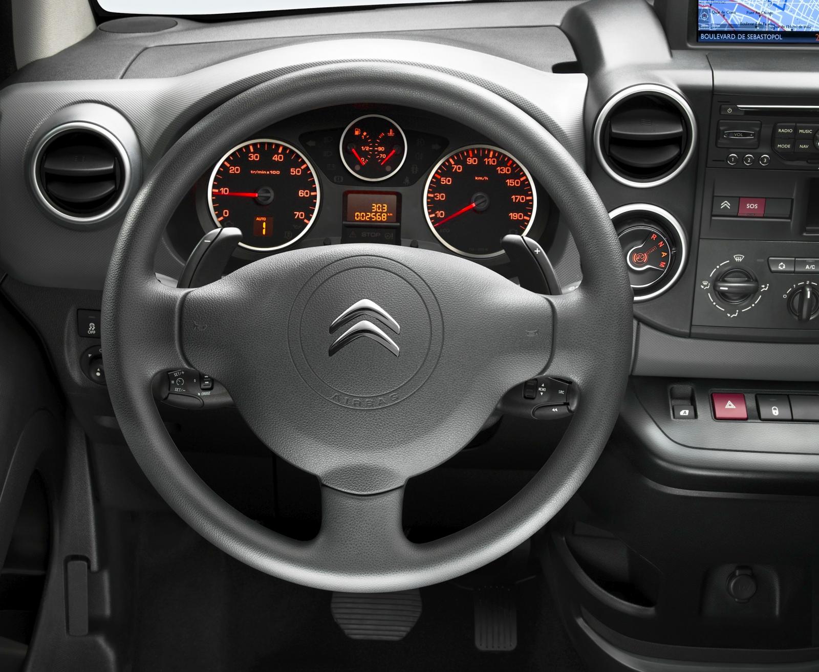 Berlingo van 2012 steering wheel